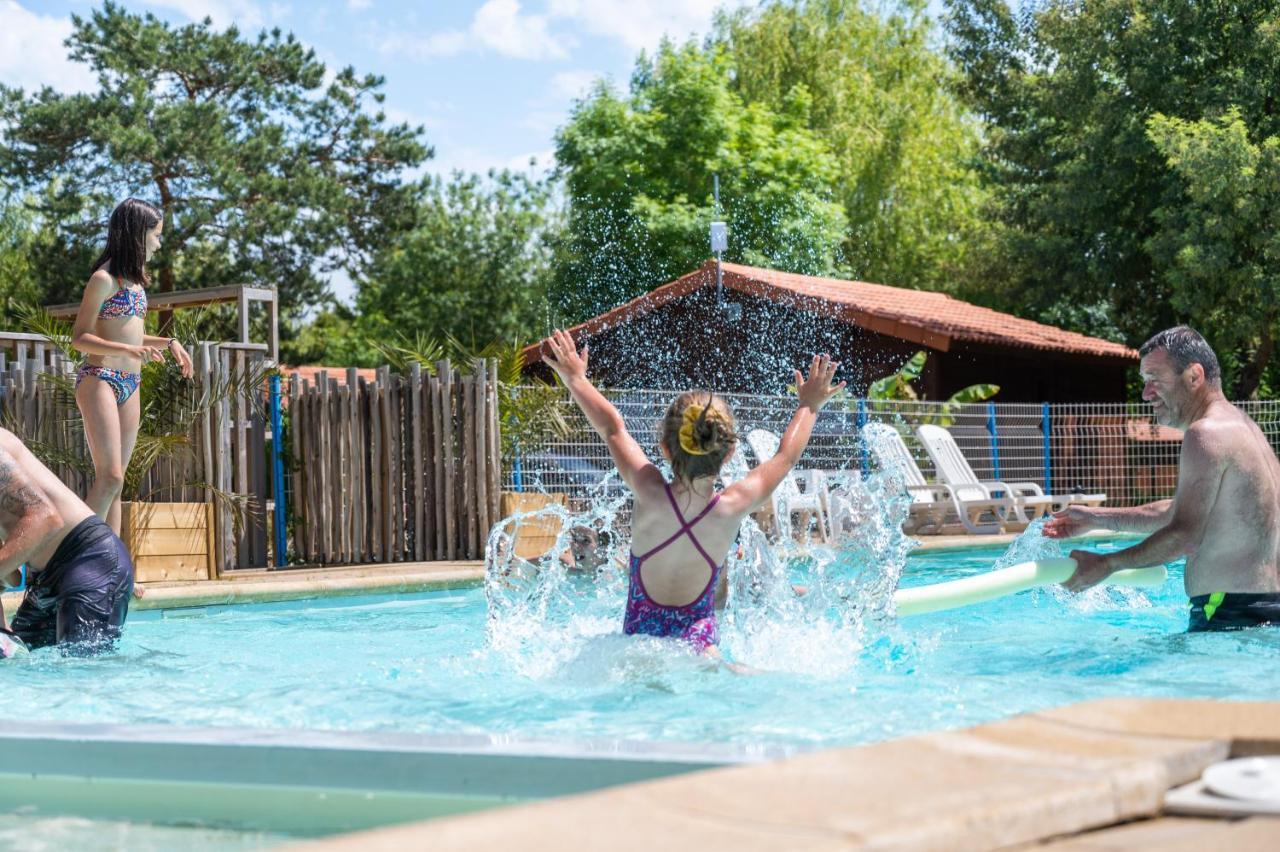 Domaine Les Epinettes Camping *
